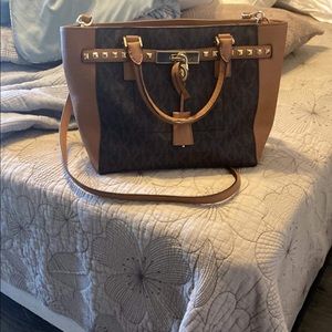 Micheal Kors purse and wallet